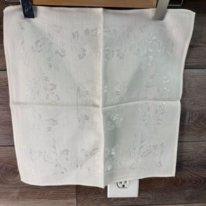 Vintage Table Cloth Napkins Floral Print Set of 7 Cream Color READ